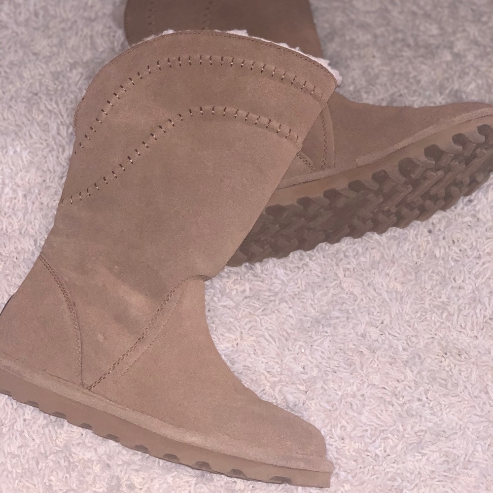 BearPaw boots like NEW!